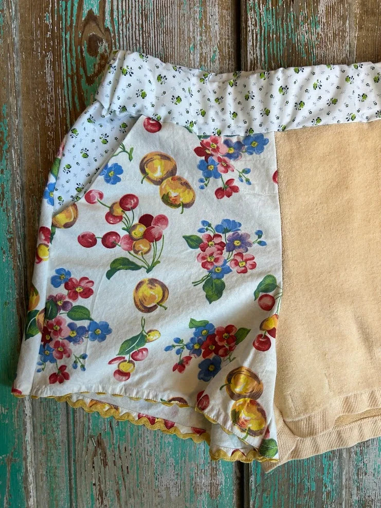 Upcycled "Curtain Call" Vintage Curtain & Towel Shorts: Women's Medium