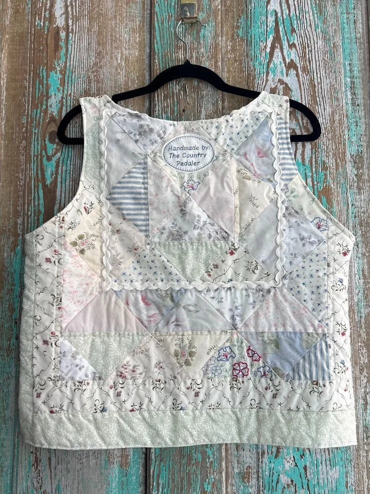Upcycled "Cottage Flowers" Vintage Quilted Pillowcase Tank: Women's Medium