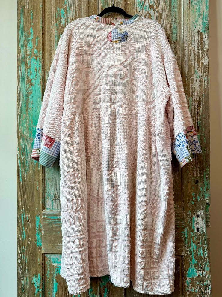 Upcycled "Pink Patch" Vintage Chenille Duster with Doily Pockets and Tie-Front: Women's Large