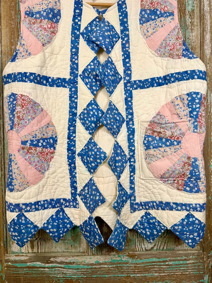 Upcycled Vintage Dresden Plate Quilt Vest with Pocket: Unisex Medium
