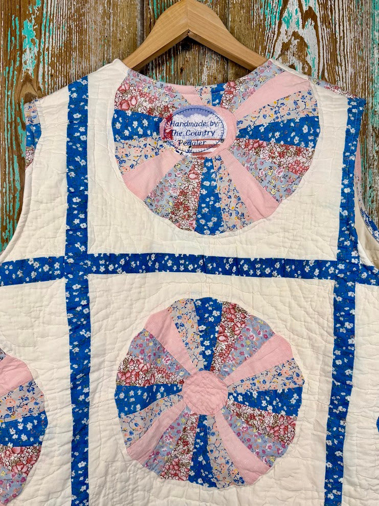 Upcycled Vintage Dresden Plate Quilt Vest with Pocket: Unisex Medium