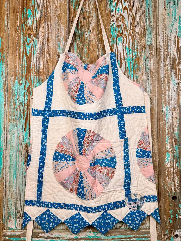 Upcycled Vintage Dresden Plate Quilt Apron: Adult Full