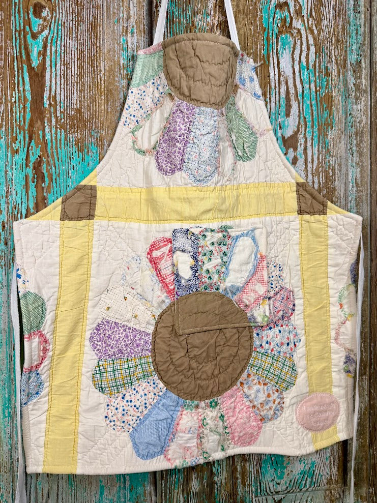 Upcycled Vintage Dresden Quilt Apron: Kids Full