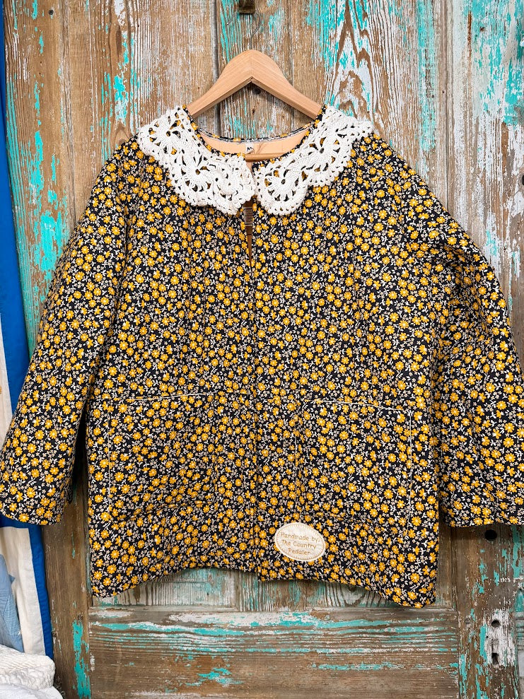 Upcycled Vintage Floral Quilt Coat with Pockets, Apron Applique, and Vintage Crochet Collar: Unisex Medium