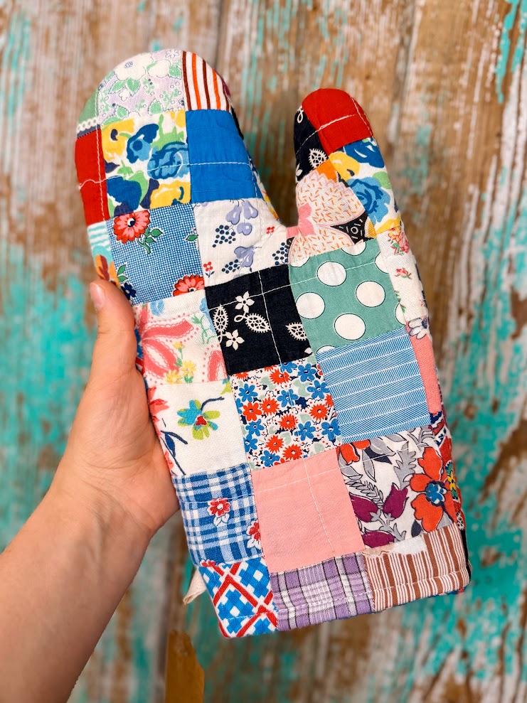 Upcycled Quilt Oven Mitt: Patchwork P3