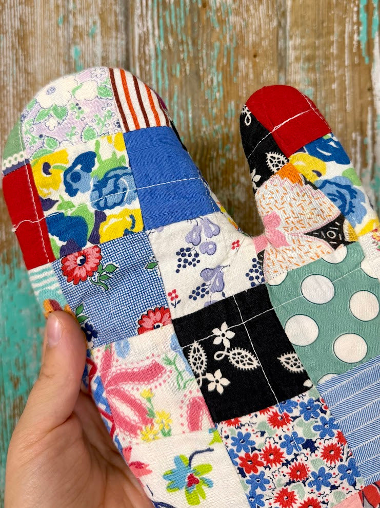Upcycled Quilt Oven Mitt: Patchwork P3