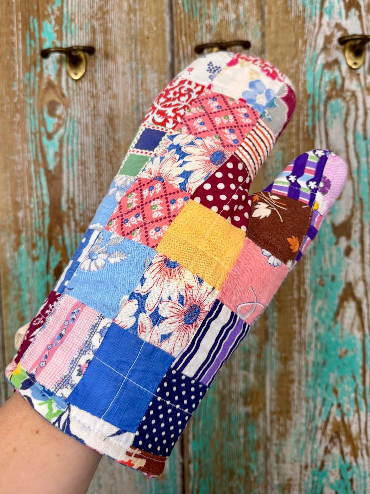 Upcycled Quilt Oven Mitt: Patchwork P2