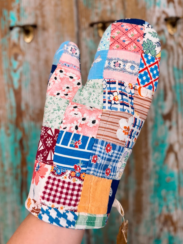 Upcycled Quilt Oven Mitt: Patchwork P1
