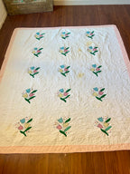 Vintage Tulip Floral Quilt - Crafter Condition