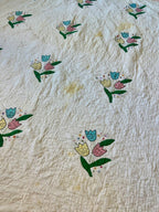 Vintage Tulip Floral Quilt - Crafter Condition