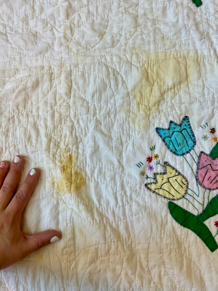 Vintage Tulip Floral Quilt - Crafter Condition