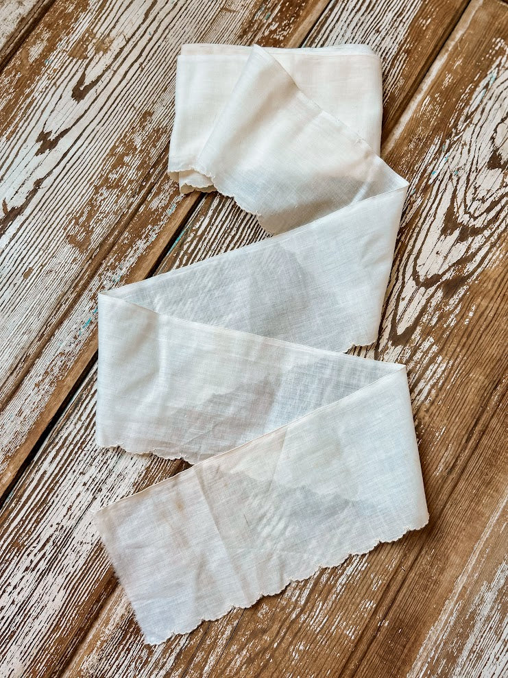 Vintage Wide Ivory Trimming: 7 Yards