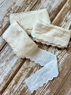 Vintage Ivory Scalloped Trimming: 10 Yards
