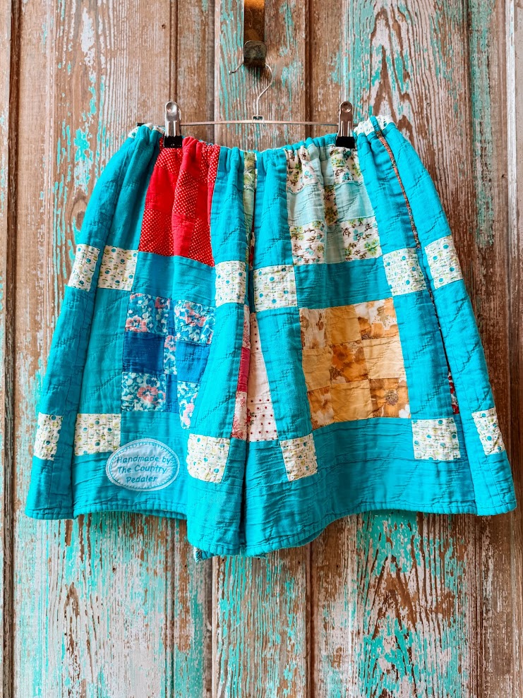Upcycled Vintage 9-Patch Quilt Shorts with Pockets: Women's Large