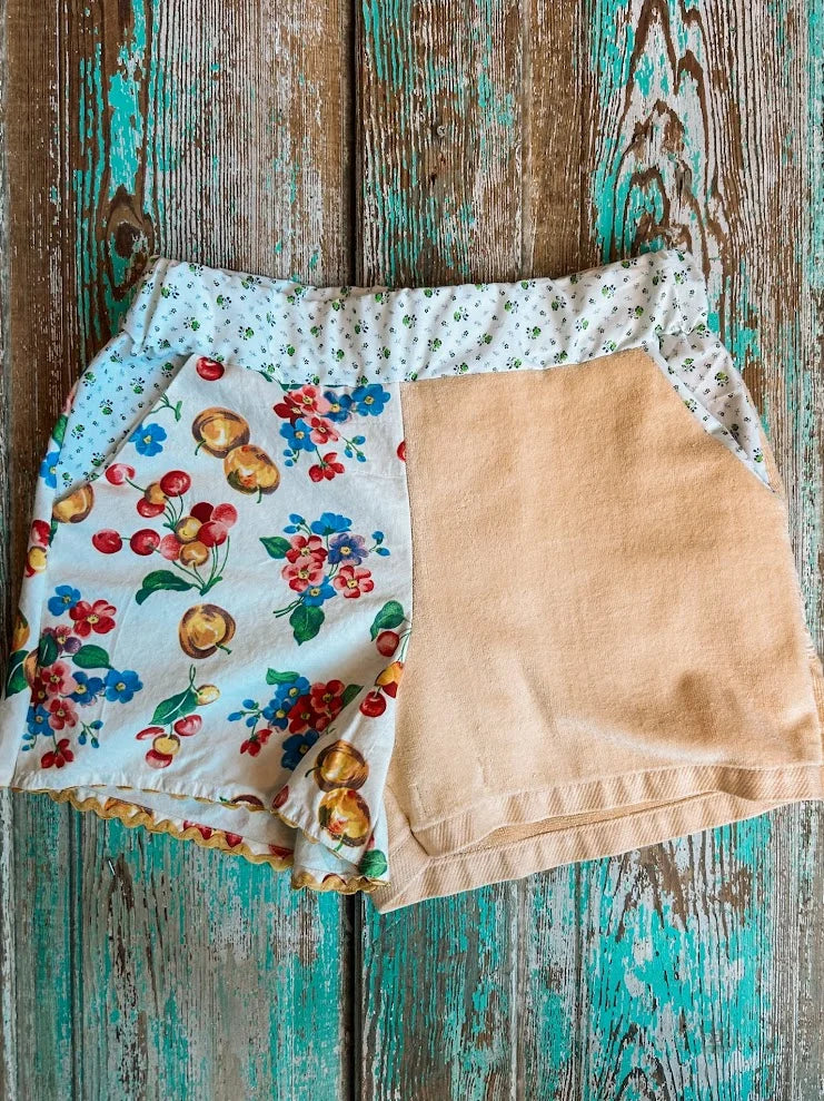 Upcycled "Curtain Call" Vintage Curtain & Towel Shorts: Women's Medium