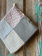 Upcycled Quilt Pot Holder: Paisley 1