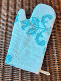 Upcycled Quilt Oven Mitt: Blue and White
