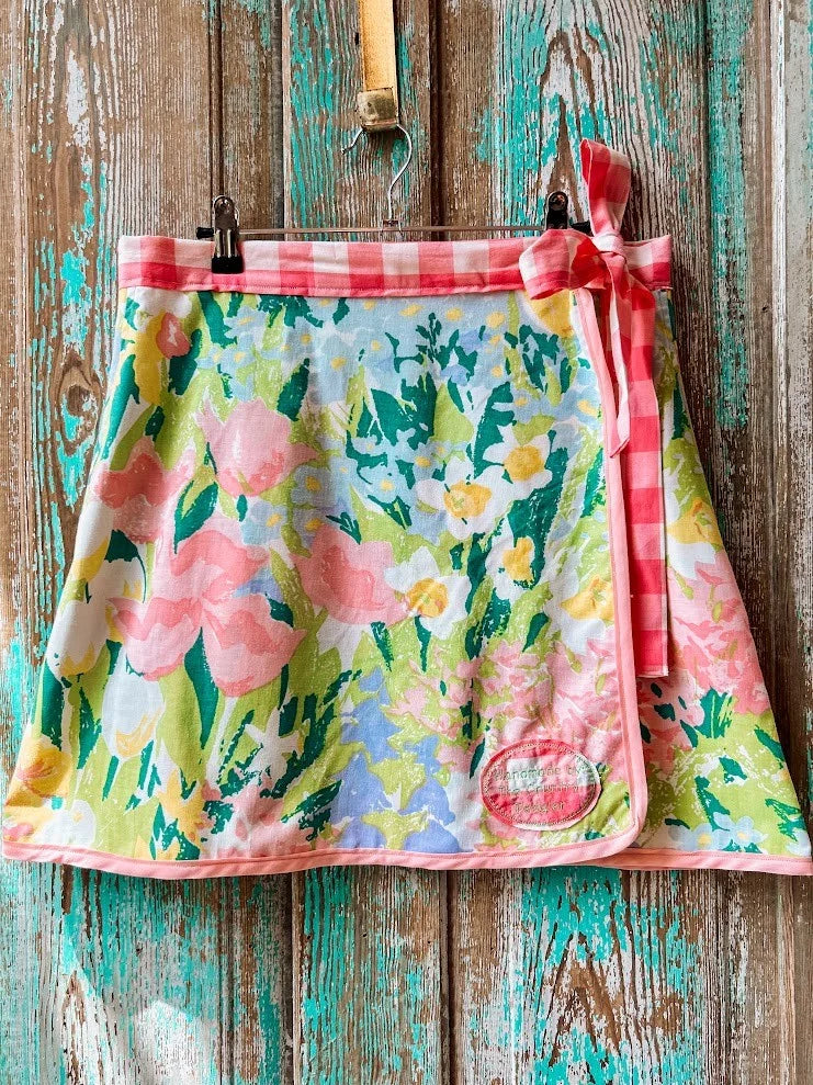 Upcycled "April Showers" Vintage Floral Coverlet Wrap Skirt: Women's Medium