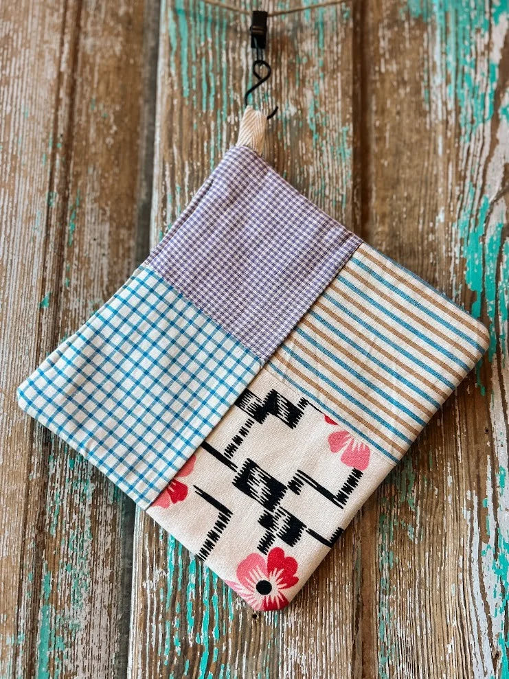 Upcycled Quilt Pot Holder: S5